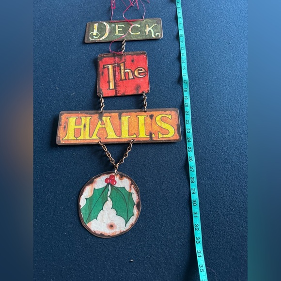 Festive DECK THE HALLS Wall Hanging Deco- vintage looking. Lightweight& SO FUN🎄 - Picture 2 of 9